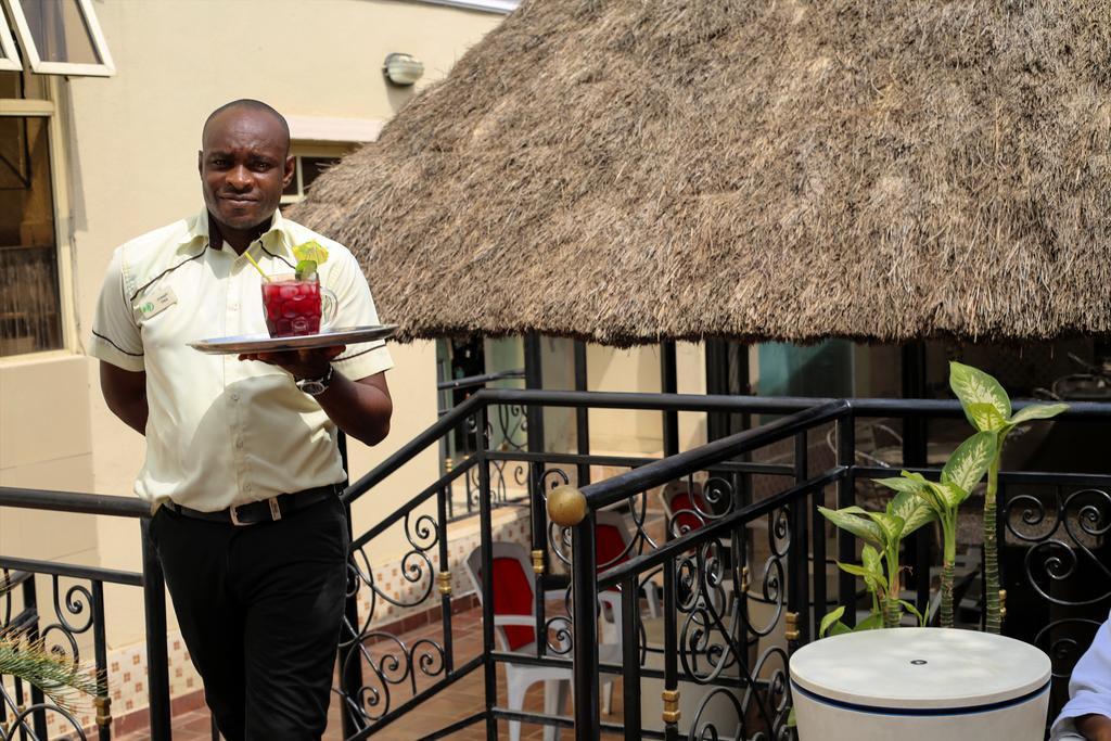 Apartment Royale Hotel & Suite Lagos Exterior foto