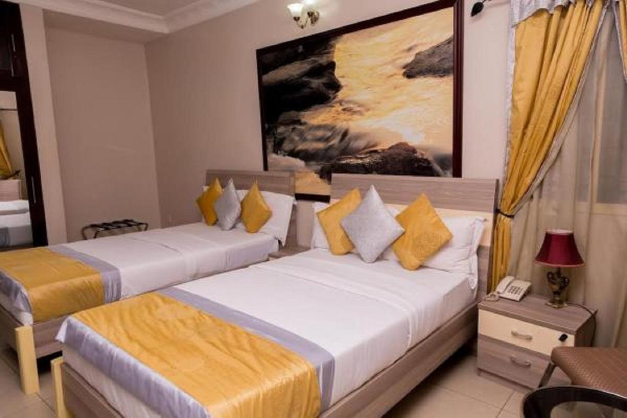 Apartment Royale Hotel & Suite Lagos Exterior foto